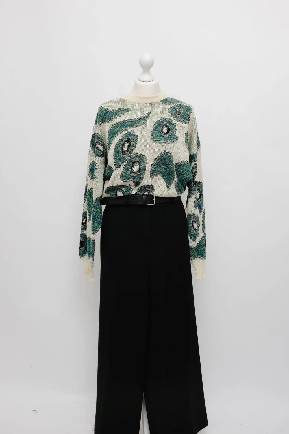 PEACOCK VINTAGE KNIT OVER SWEATER