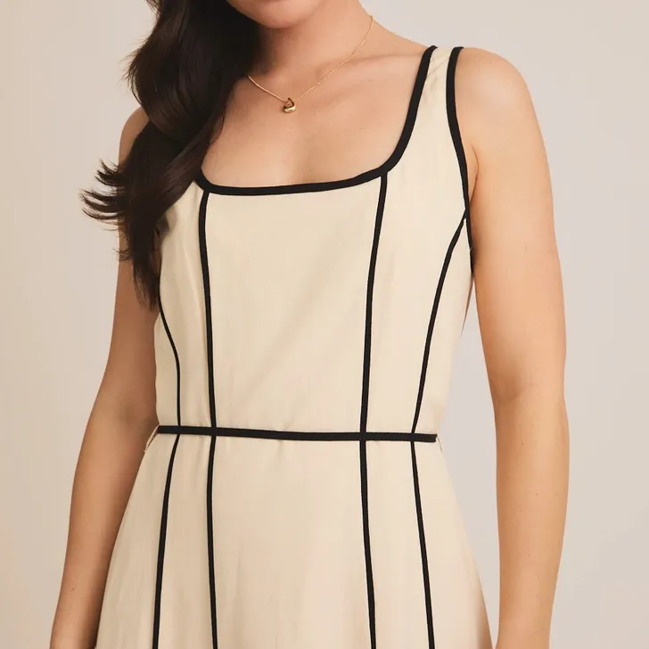 Square Neck Contrast Dress
