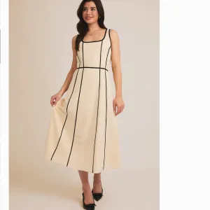 Square Neck Contrast Dress